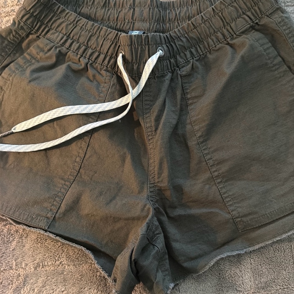 Vuori Women’s Green Athletic Shorts